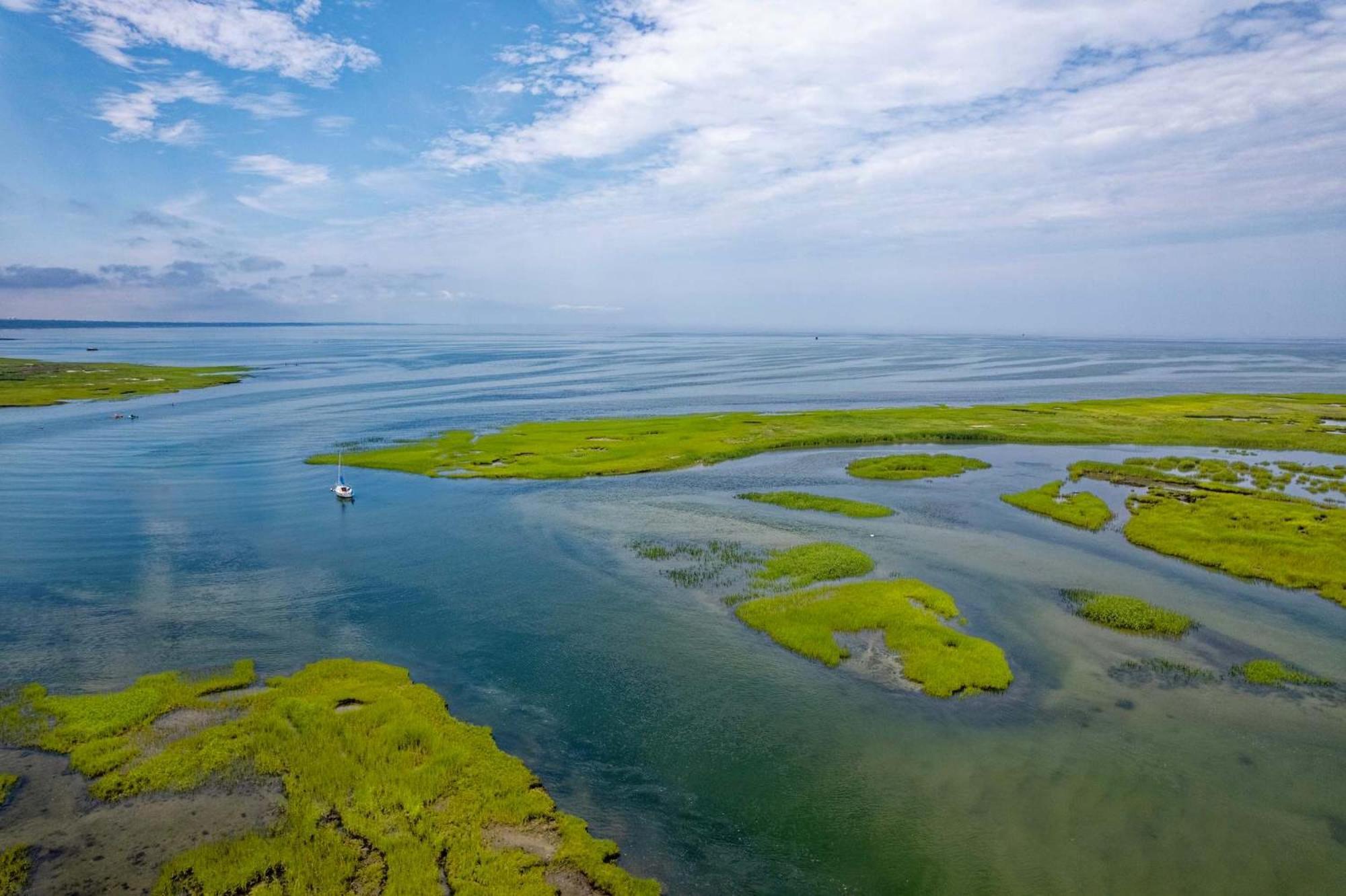 Tenth Of A Mile Walk To Boat Meadow Landing Истхем Экстерьер фото