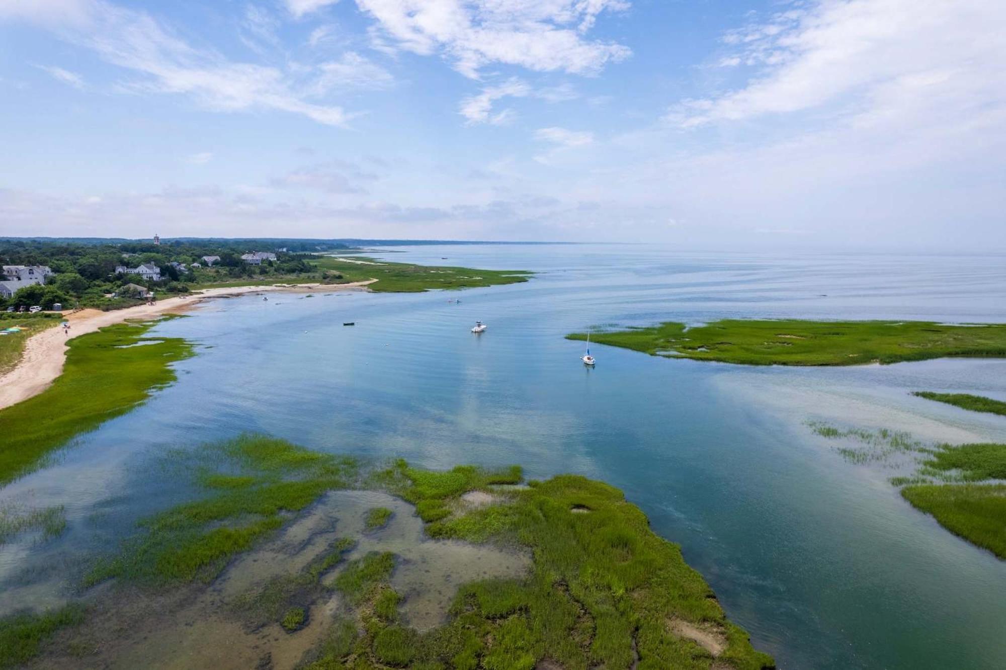 Tenth Of A Mile Walk To Boat Meadow Landing Истхем Экстерьер фото